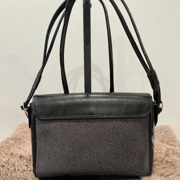 YSL Vintage Crossbody - Picture 2 of 16